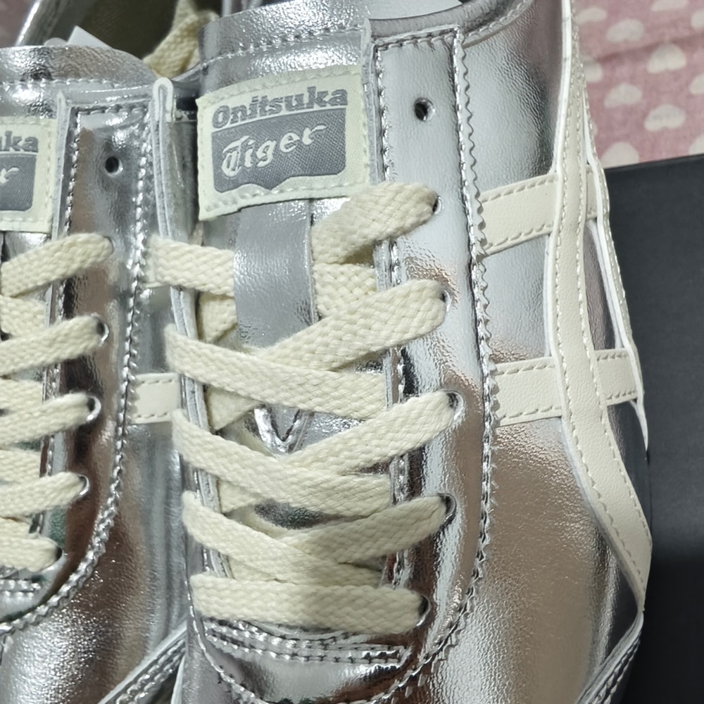 Onitsuka Tiger Metallic Silver & Cream Kids Sneakers - Picture 9 of 13